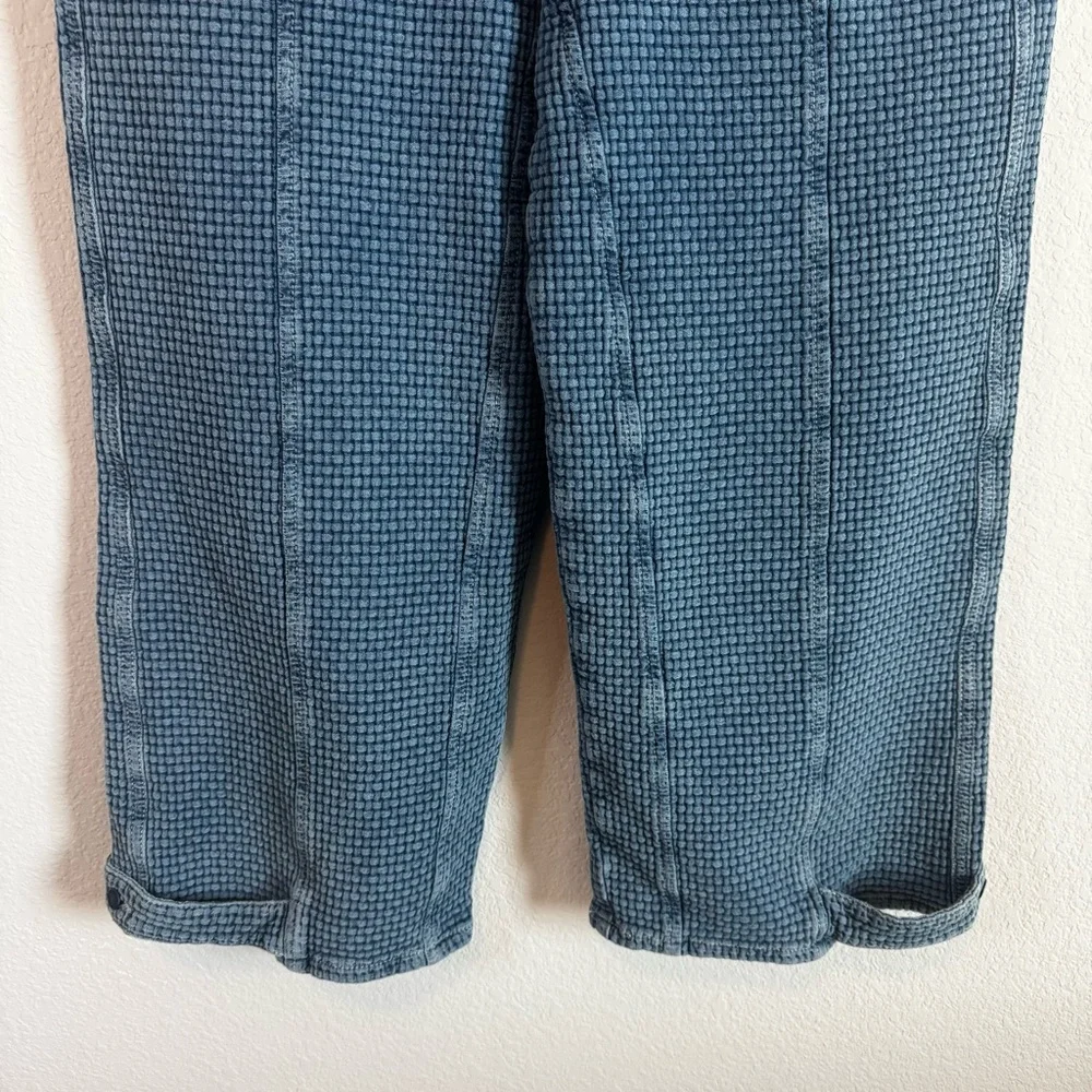 Free People We The Free Washed Away Textured Pull On Boyfriend
Jeans Size Large - Picture 4 of 14